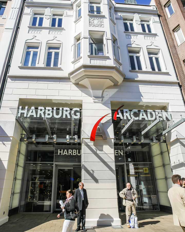 Foto: Harburg Arcaden - Eingang Lüneburger Straße (Quelle: Harburg Arcaden)